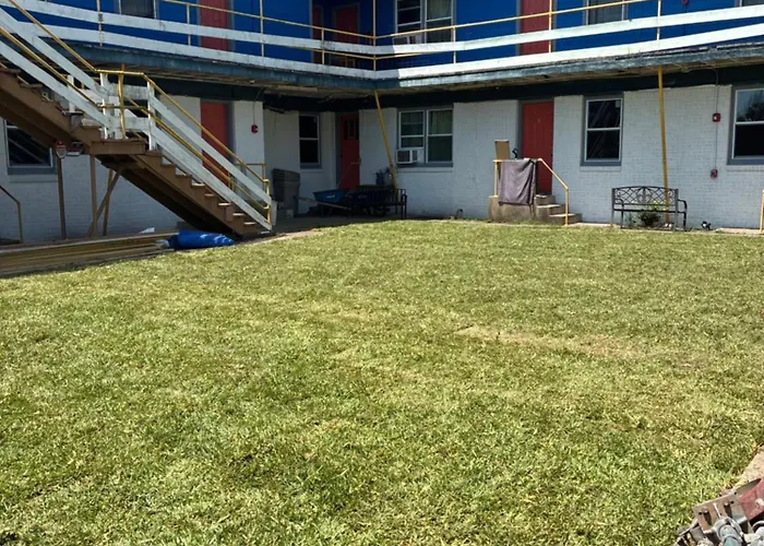 Rosenberg Motel